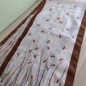 Vintage Bee Scarf